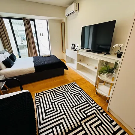The Crespo - No 39 - Modern Apartment *