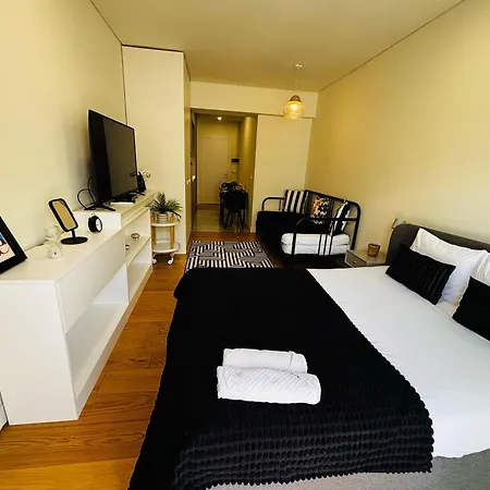 The Crespo - No 39 - Modern * Lizbona