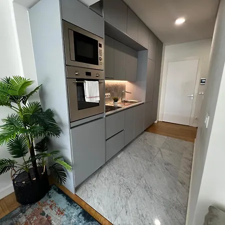 The Crespo - No 39 - Modern Lizbona