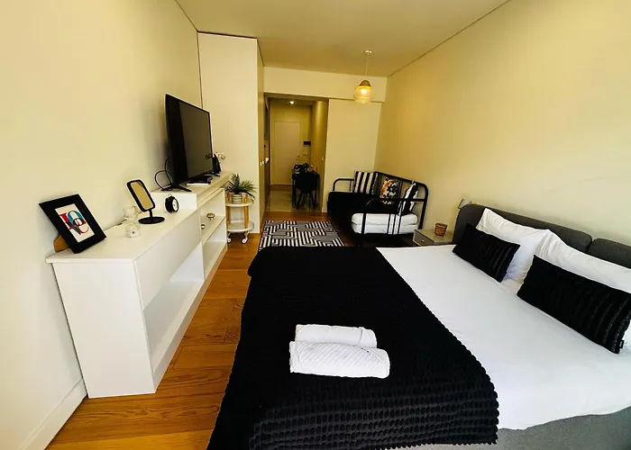 The Crespo - No 39 - Modern * Lisboa