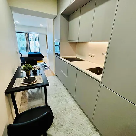 The Crespo - No 39 - Modern Apartment *